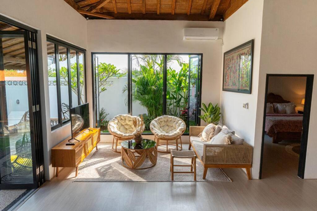 Berawa Canggu Stylish Joglo 3 Bedrooms Private Villa With Private Pool Экстерьер фото